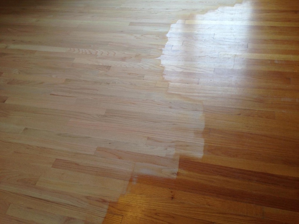 A hardwood floor refinished by Planchers Locas