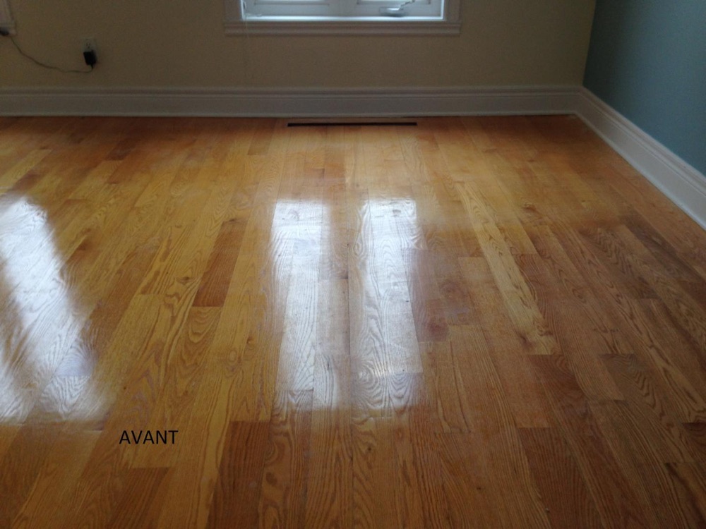A solid hardwood floor sanded and refinished by Planchers Locas
